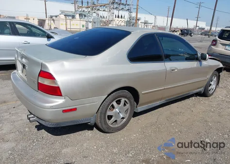 1995 Honda Accord Ex z USA, uszkodzony, nr VIN 1HGCD7265SA000098